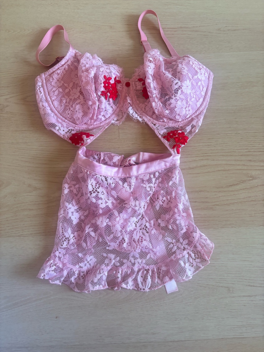 Victoria Secret NWT dream angels lace embroidered babydoll  $120 value
